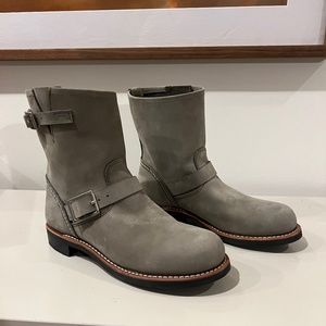 Red Wing Heritage Style 3355 Short Engineer Size 9 in Charcoal Chinook Leather